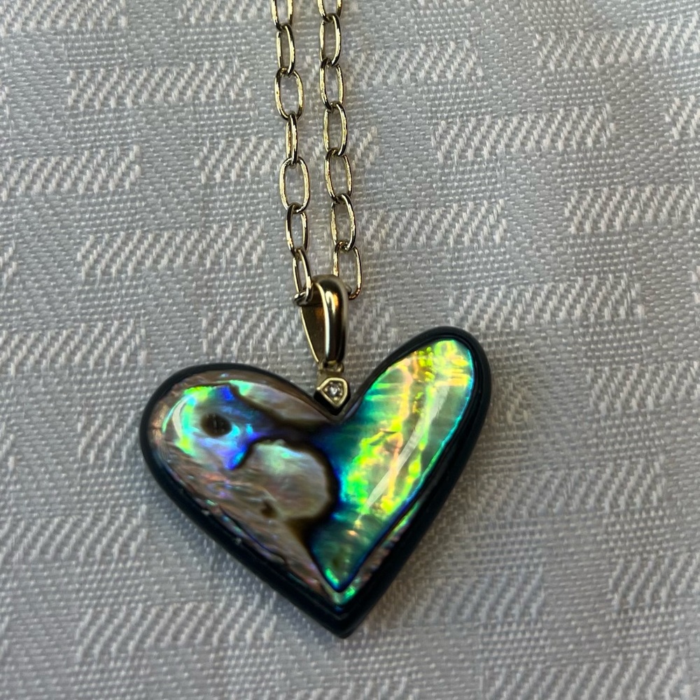 Kendra Scott heart necklace
